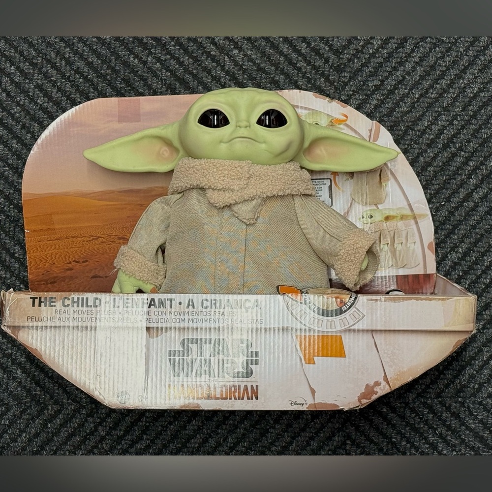 Star Wars The Mandalorian Green and Tan Grogu Figure